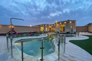 منتجع زهرة في المدينة (المرافق+ السعر + وقت التأجير + معلومات التواصل)