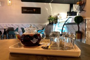 كافيه أباريق المدينة (السعر + المنيو + الموقع + أراء الناس)