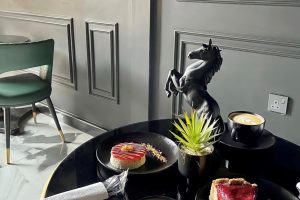 كافيه لو شوفال المدينة (السعر + المنيو + الموقع + أراء الناس)