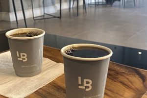 إل بي شوت كافيه المدينة (السعر + المنيو + الموقع + آراء الناس)