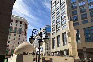 مسجد عمر بن الخطاب رضي الله عنه “الدليل الشامل”