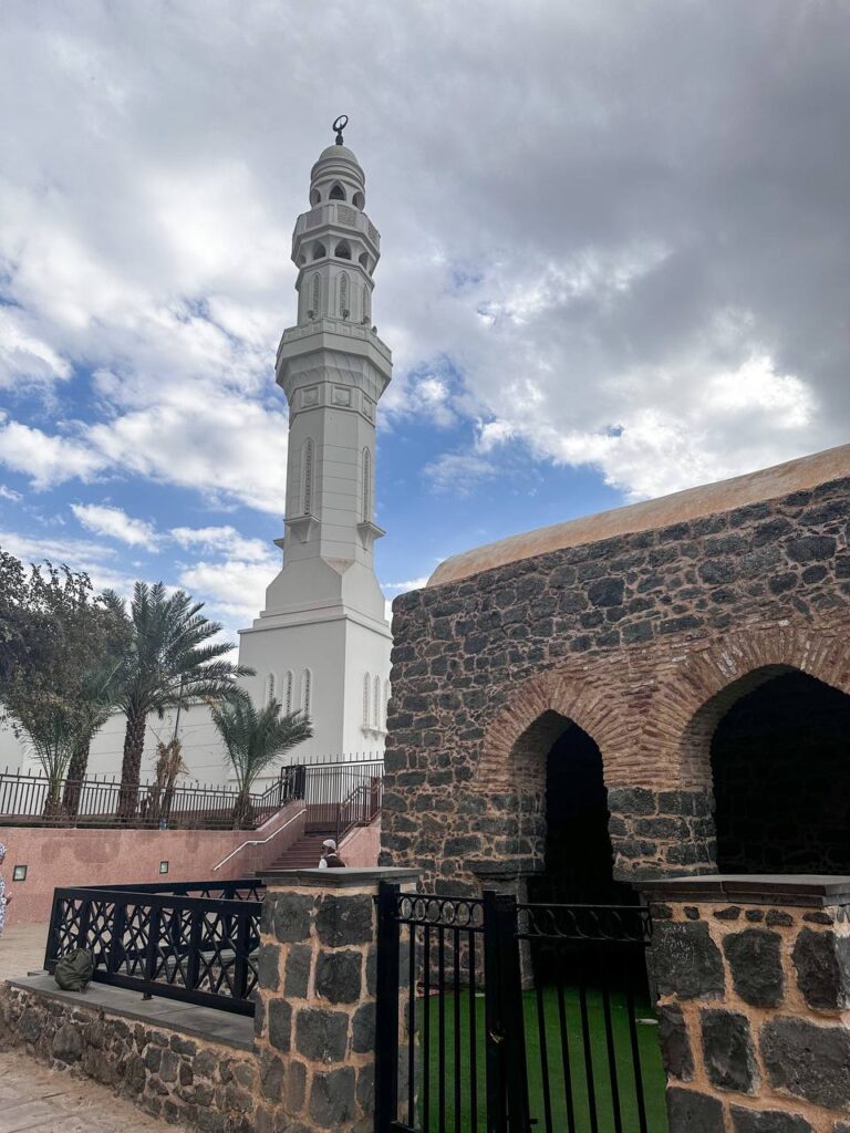 مسجد سلمان الفارسي رضي الله عنه “الدليل الشامل”